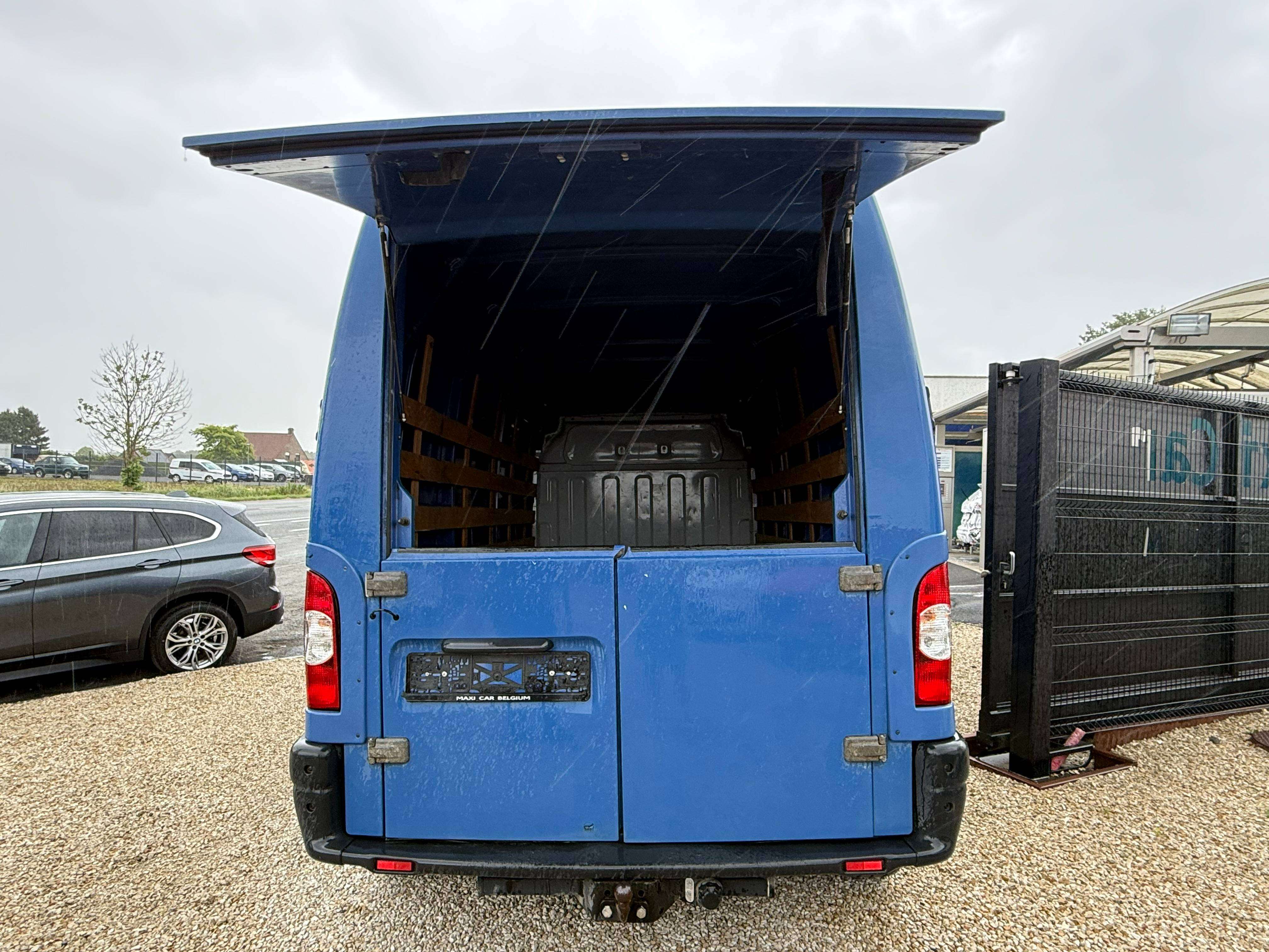 Renault Master 2.5 dCi 35 L3H2 / Uniquement marchand ou export!