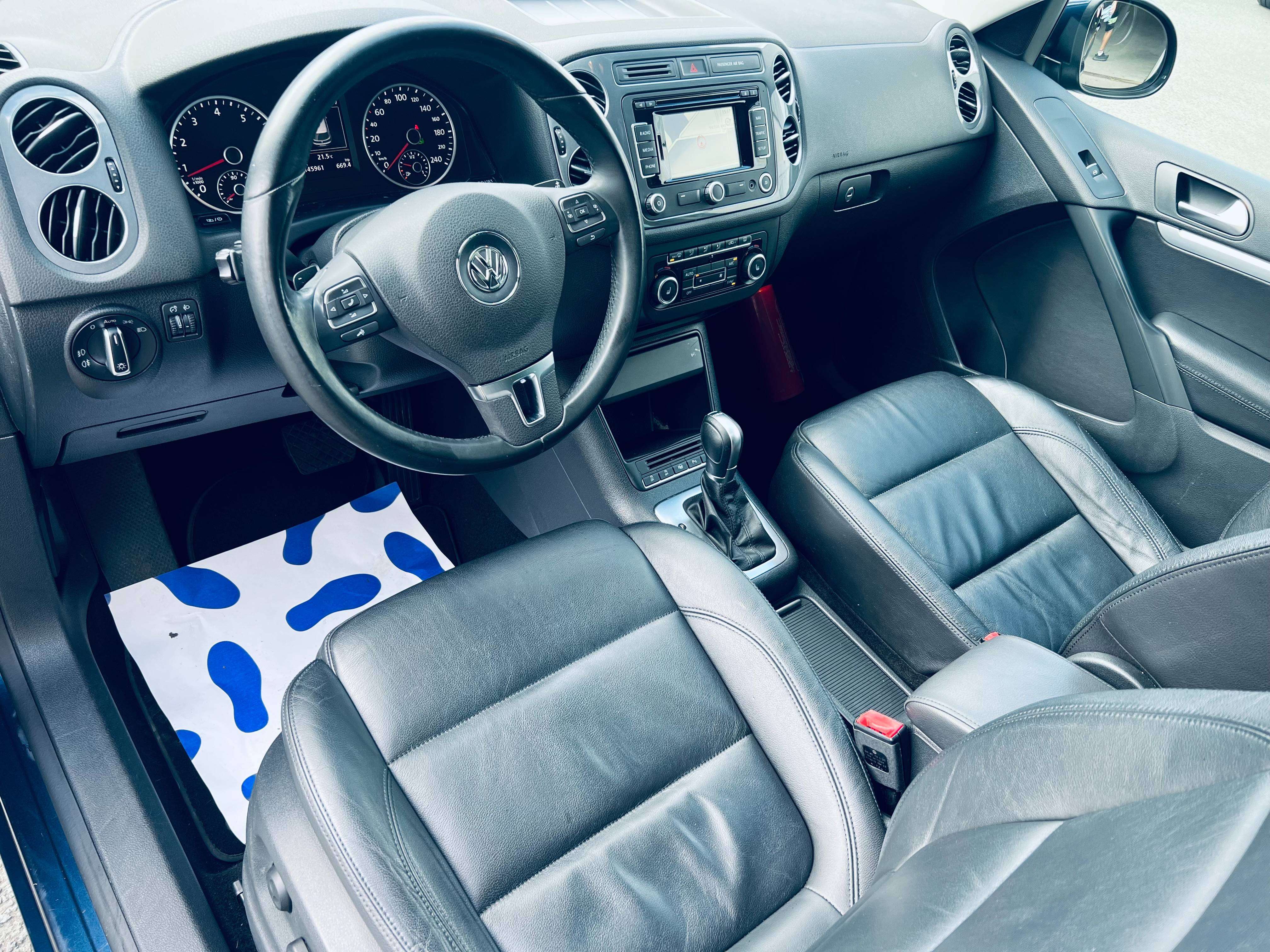 Volkswagen Tiguan 1.4 TSI Sport+NAVI+CUIR+PANO+CARNET+CARPASS