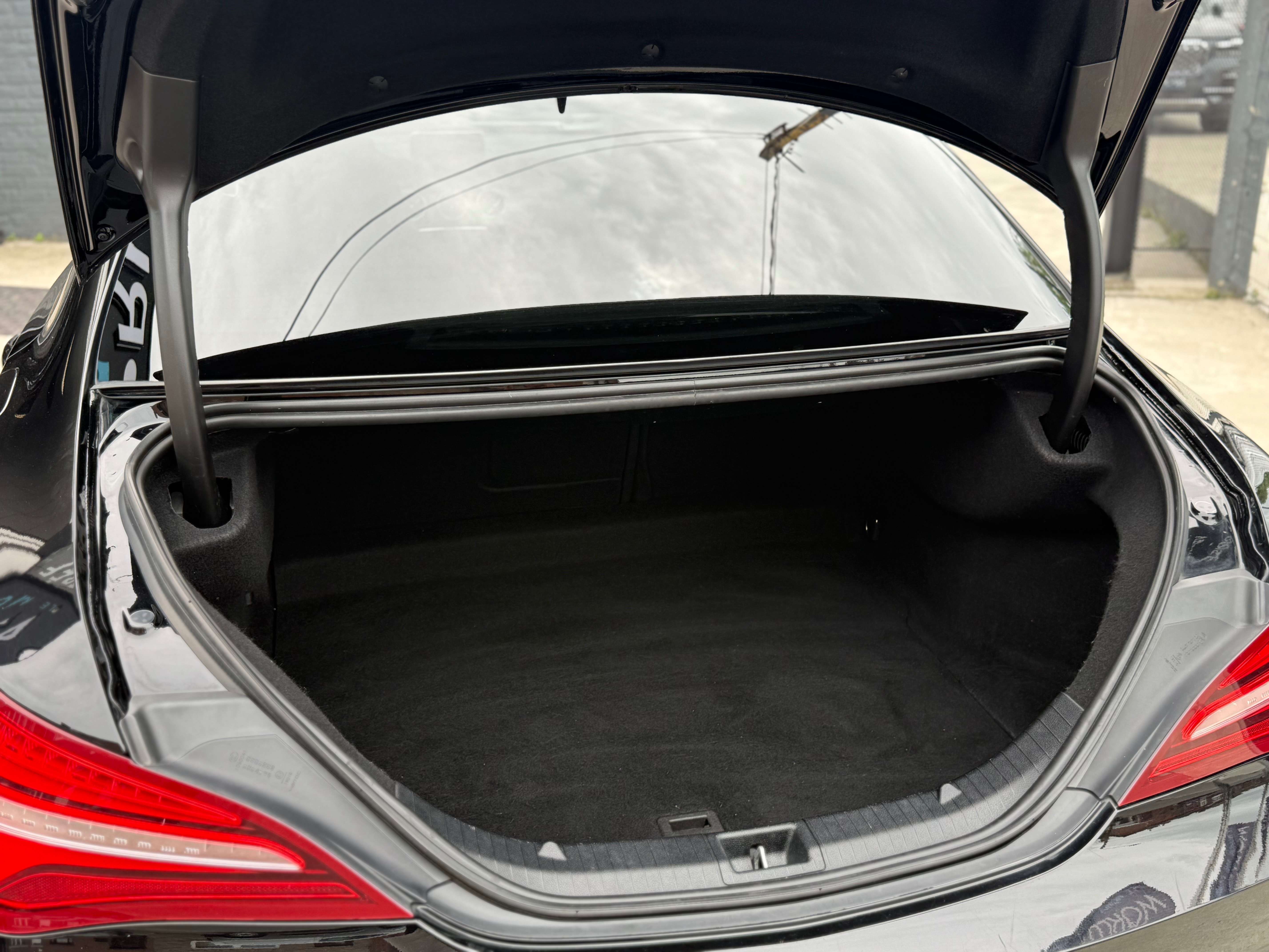 Mercedes-Benz CLA 180 d PACK AMG - NAVIGATION - CAMERA - DRIVE SELECT - GARANTIE 12MOIS