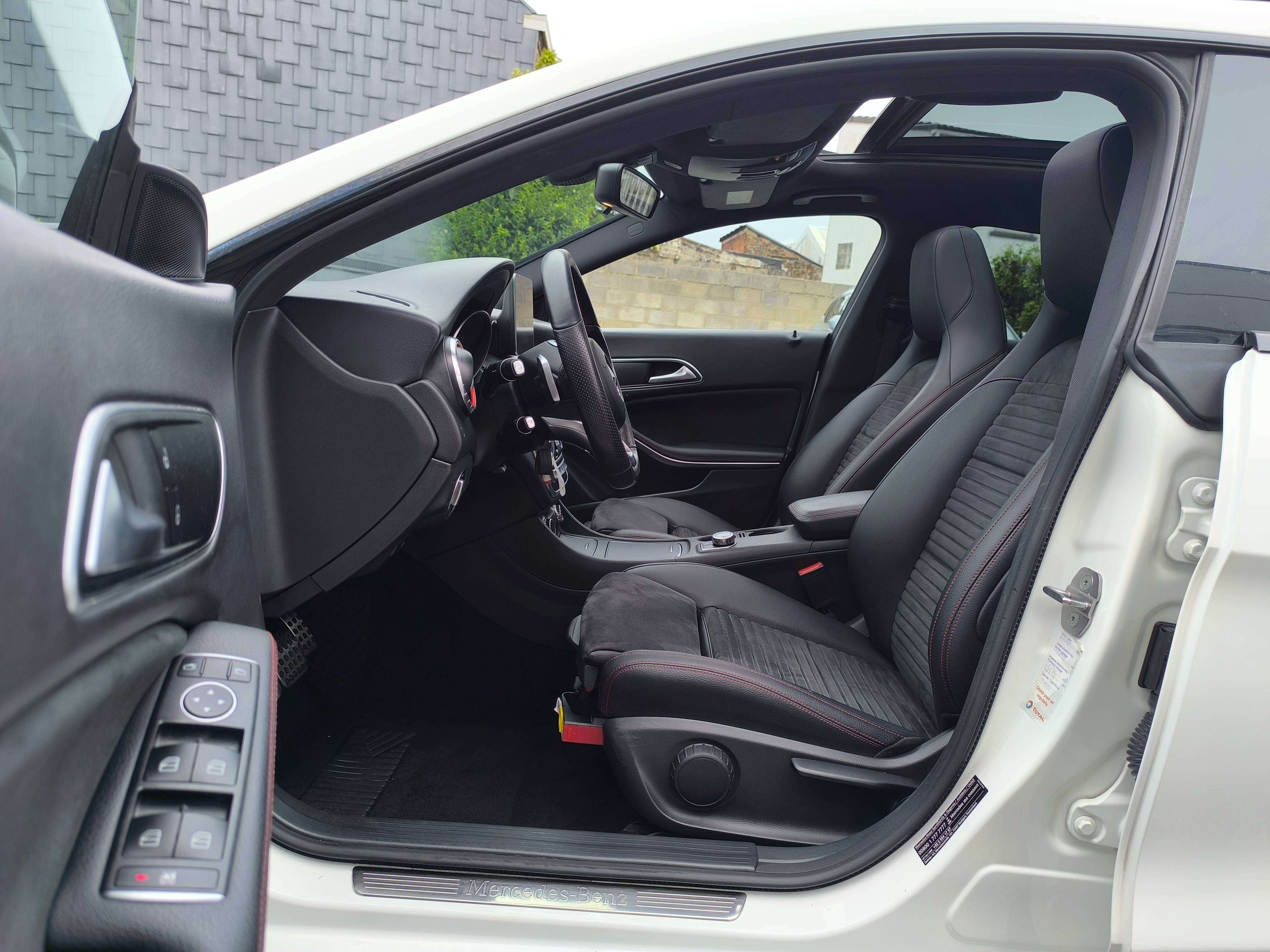 Mercedes-Benz CLA 180 SHOOTING BREAK PACK AMG NIGHT TOIT PANO CUIR  FULL