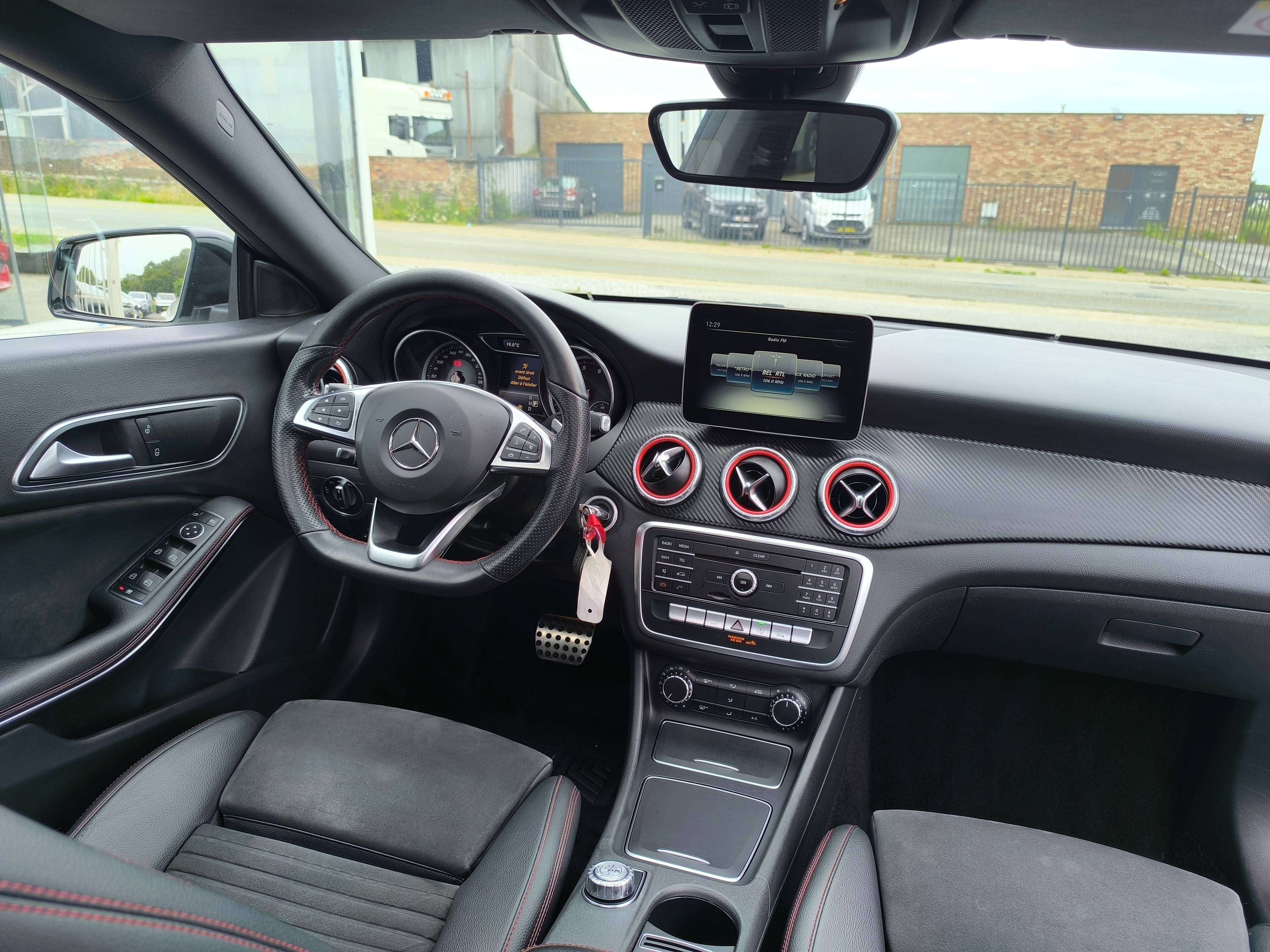 Mercedes-Benz CLA 180 SHOOTING BREAK PACK AMG NIGHT TOIT PANO CUIR  FULL