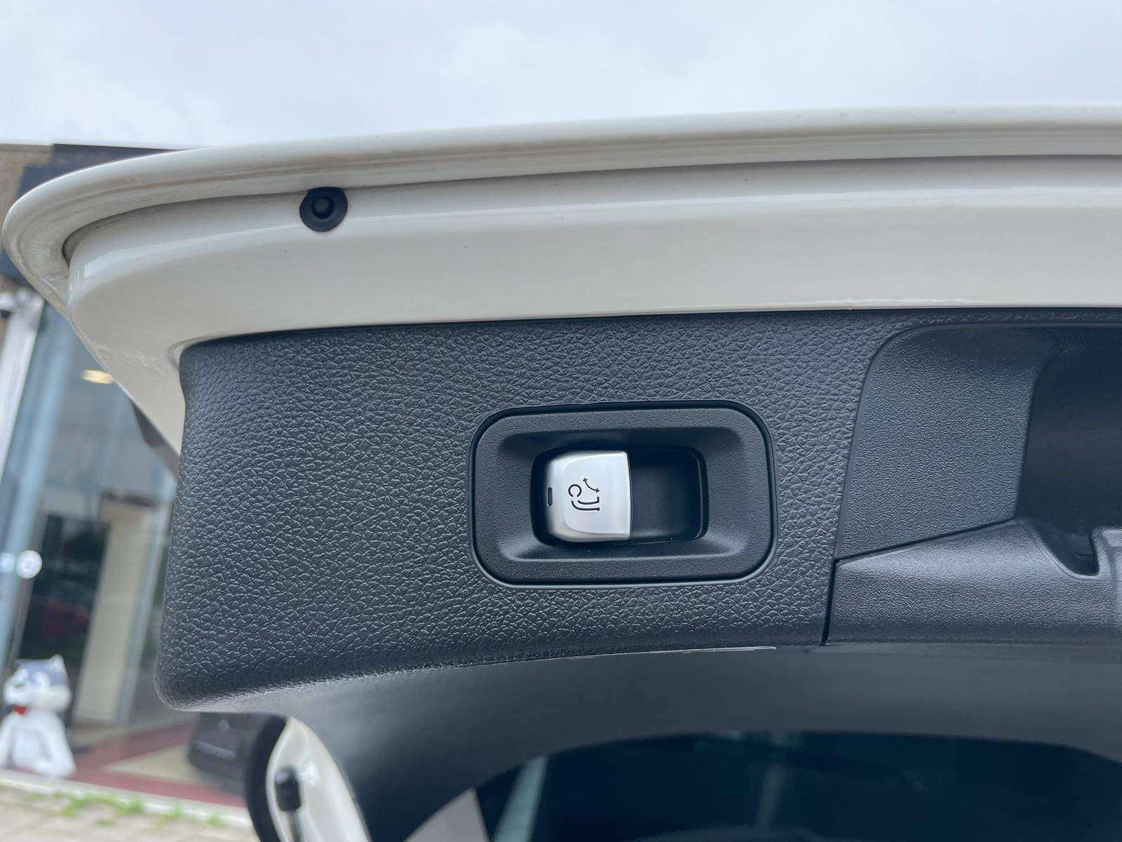 Mercedes-Benz C 200 C 200 d/TOIT PANO/CUIR/FULL OPTIONS/LED/GPS