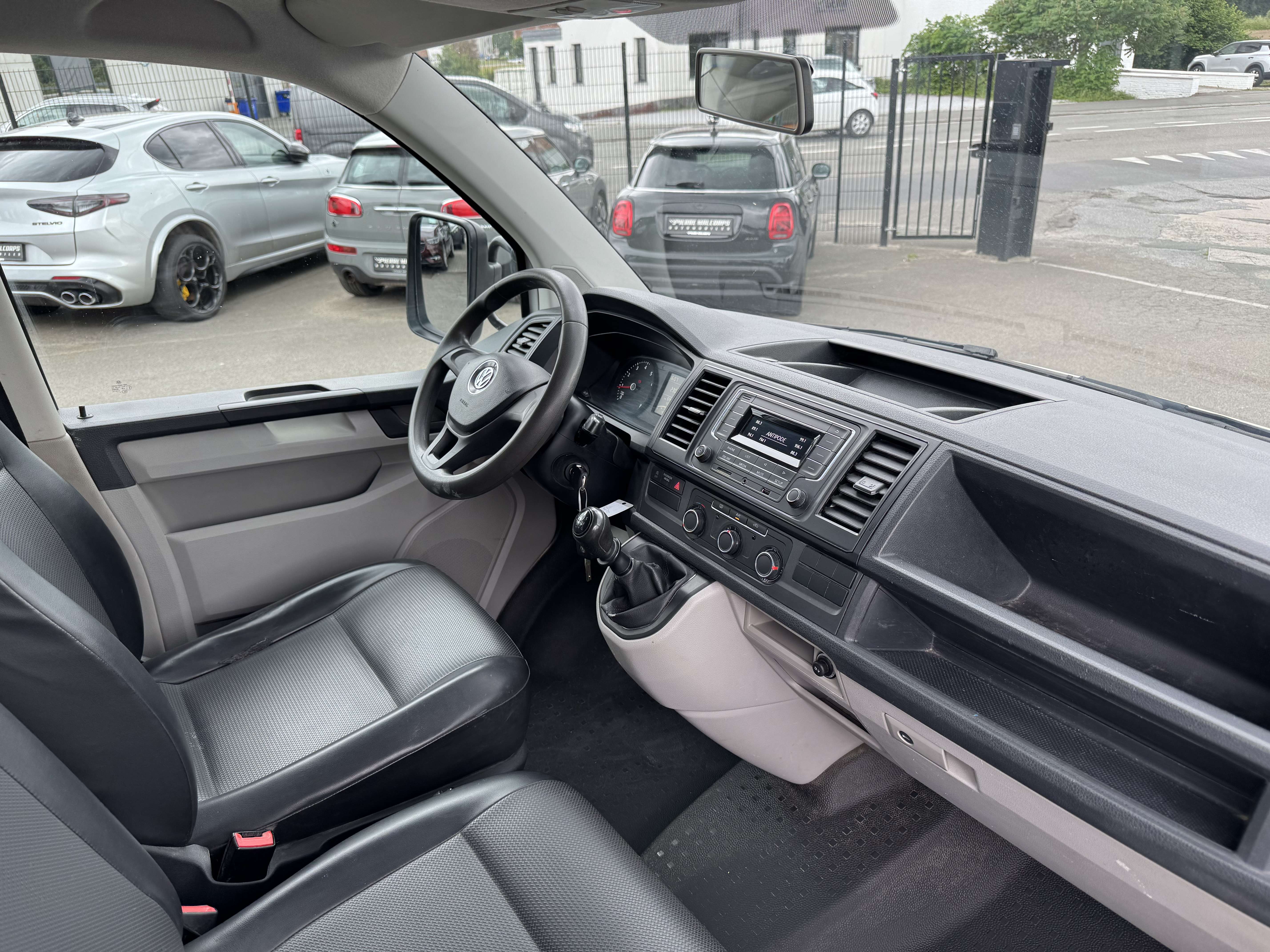 Volkswagen T6 Transporter 2.0 TSI / DOUBLE CABINE / PLATEAU / LAADBAK