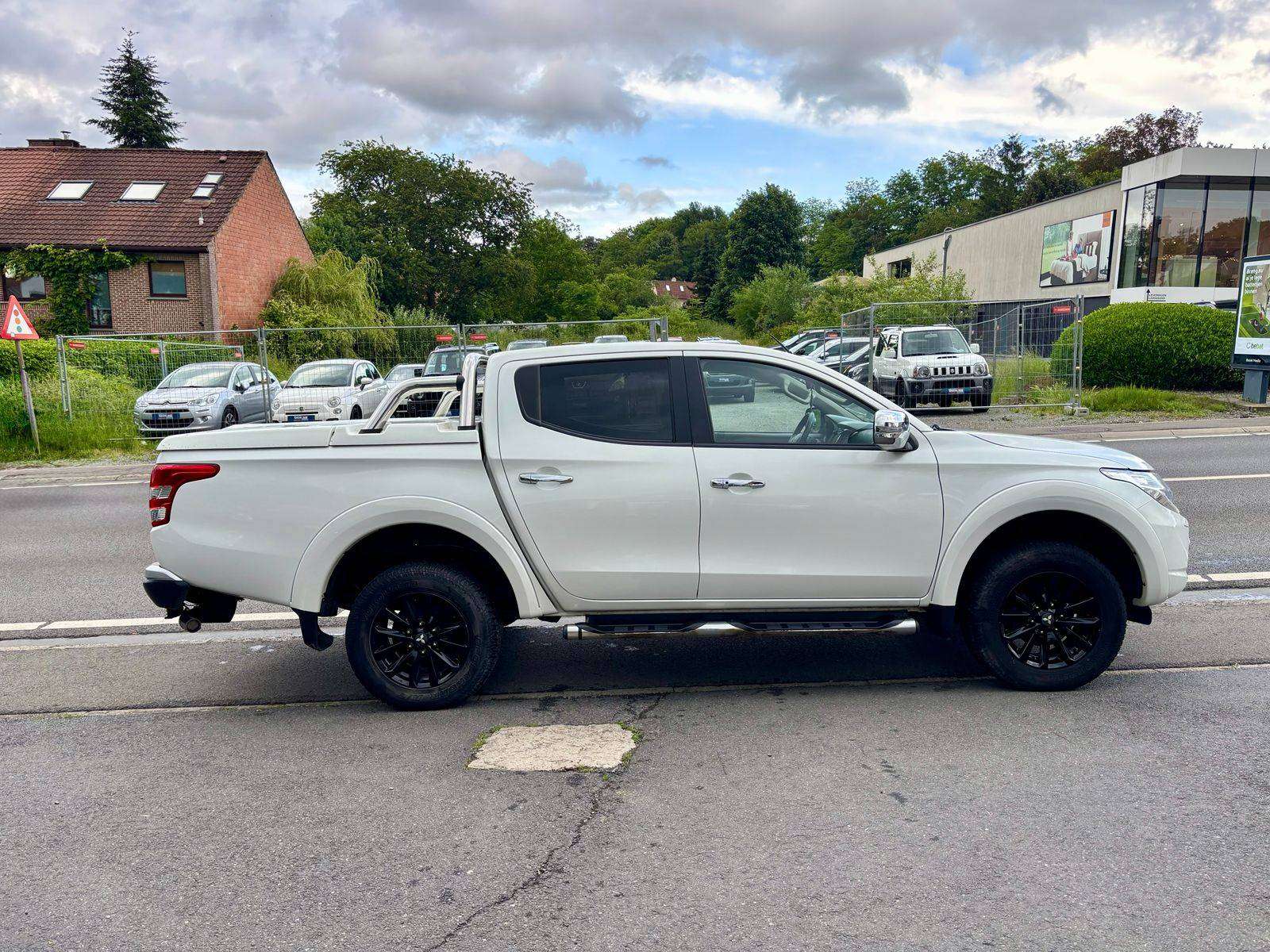 Mitsubishi L200 L 200/2.4 D/Good condition/Full Options