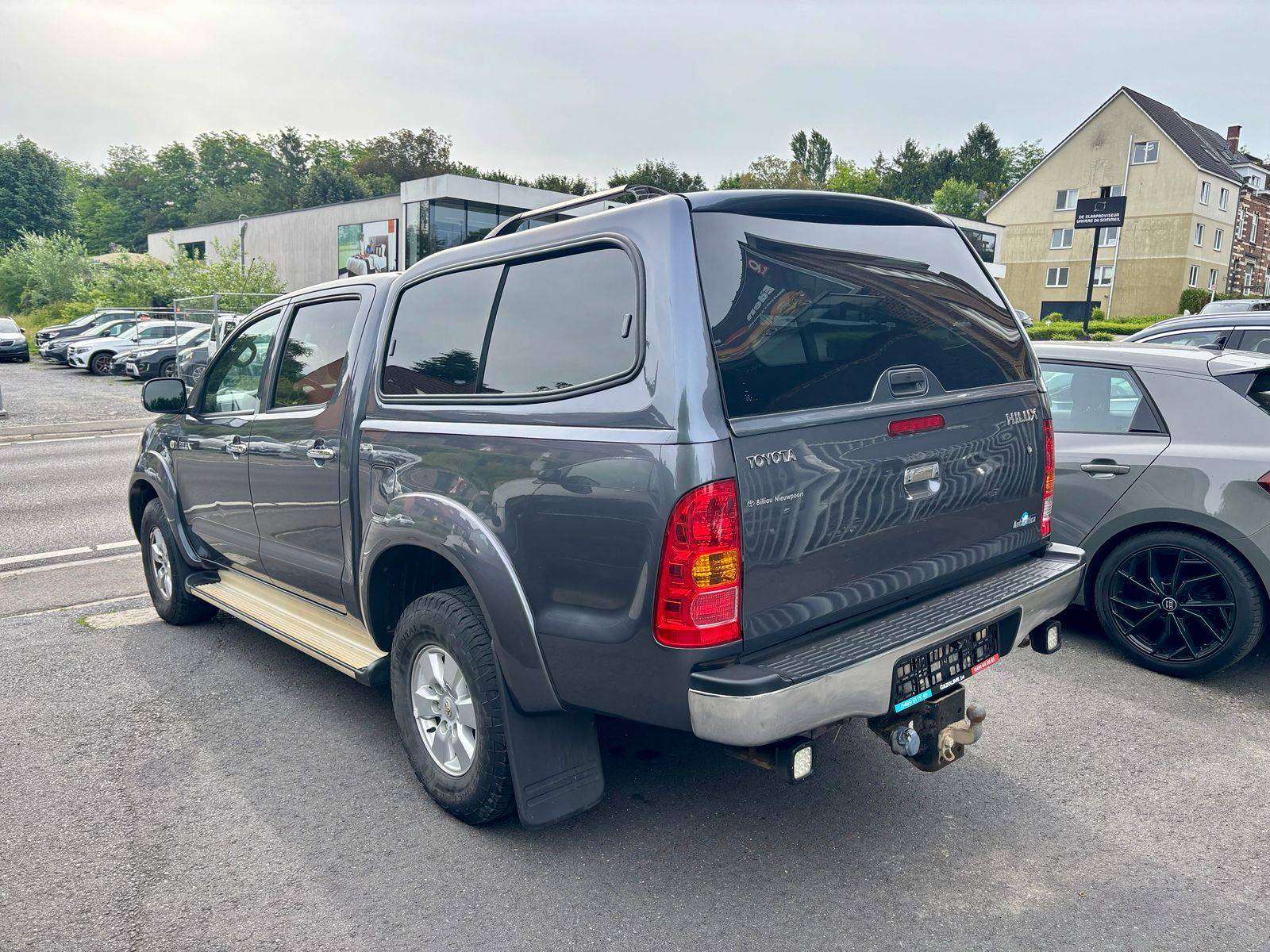 Toyota Hilux 3.0 D-4D/SR Antarctica/Belgium Car/Good Condition