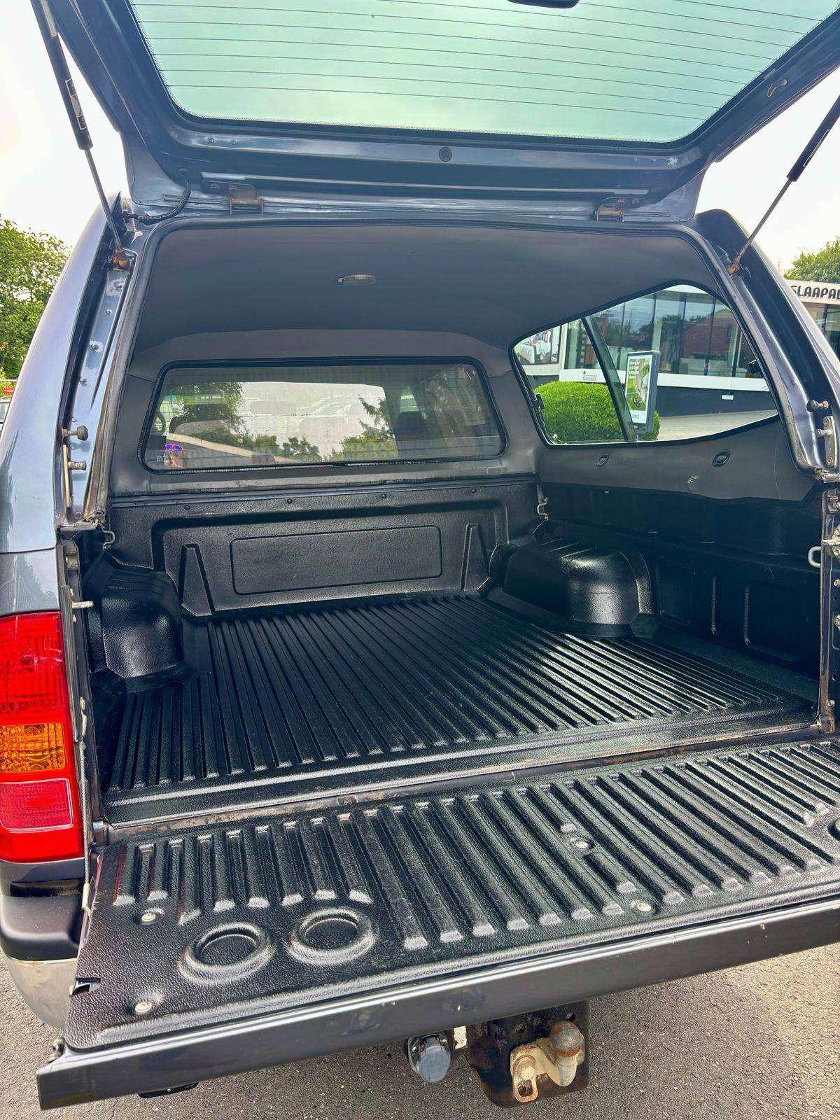 Toyota Hilux 3.0 D-4D/SR Antarctica/Belgium Car/Good Condition