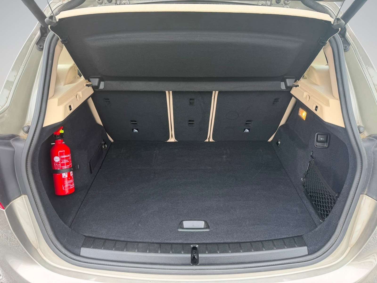 BMW 218 Active Tourer 218 d / Toit ouvrant / Navi / Clim / Cuir