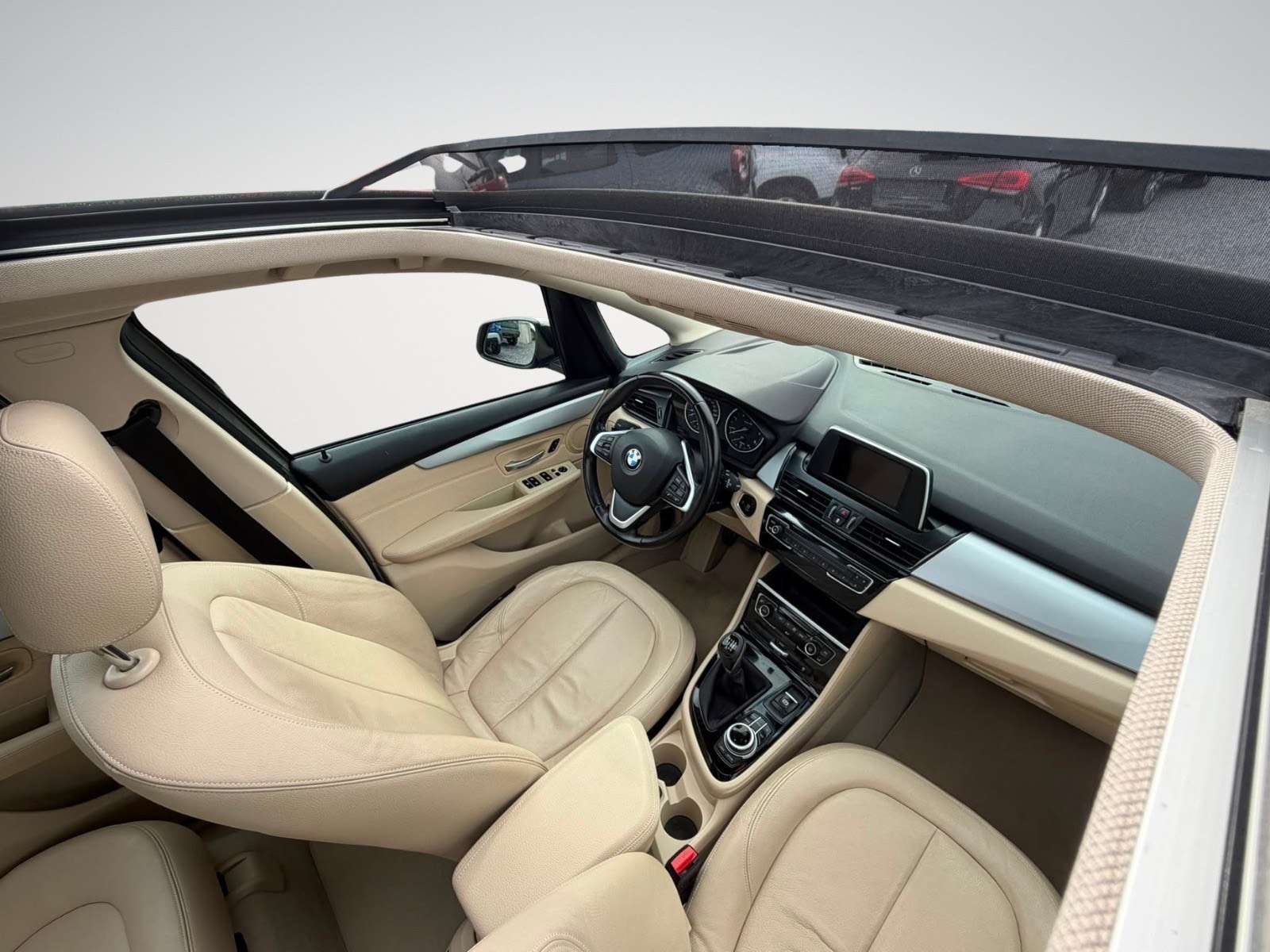 BMW 218 Active Tourer 218 d / Toit ouvrant / Navi / Clim / Cuir