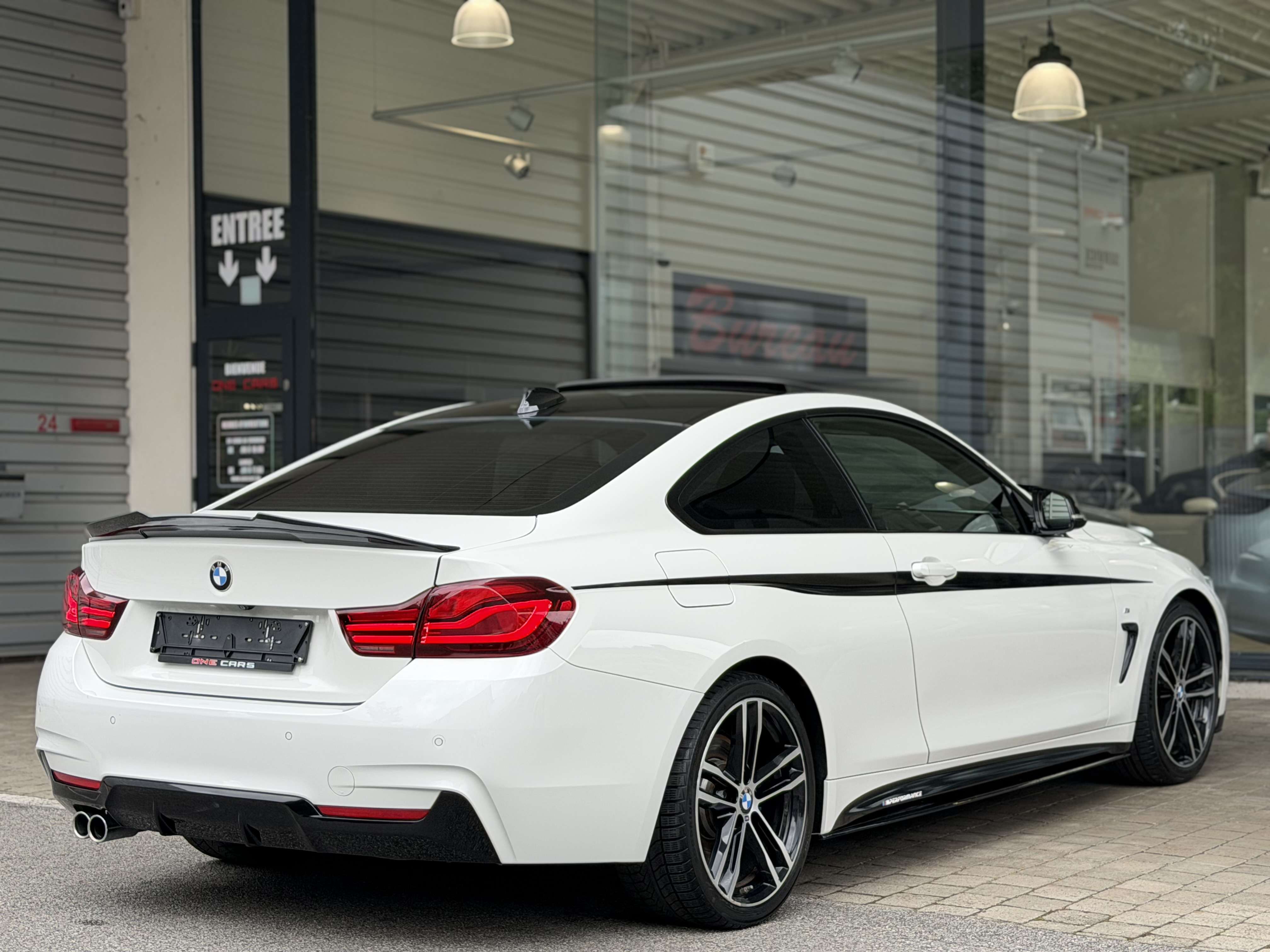 BMW 430 iA Coupé (PACK M Performance) COCKPIT-CARPLAY-CAMERA-TOE-CUIR-GPS-JA19P-GAR 12MOIS