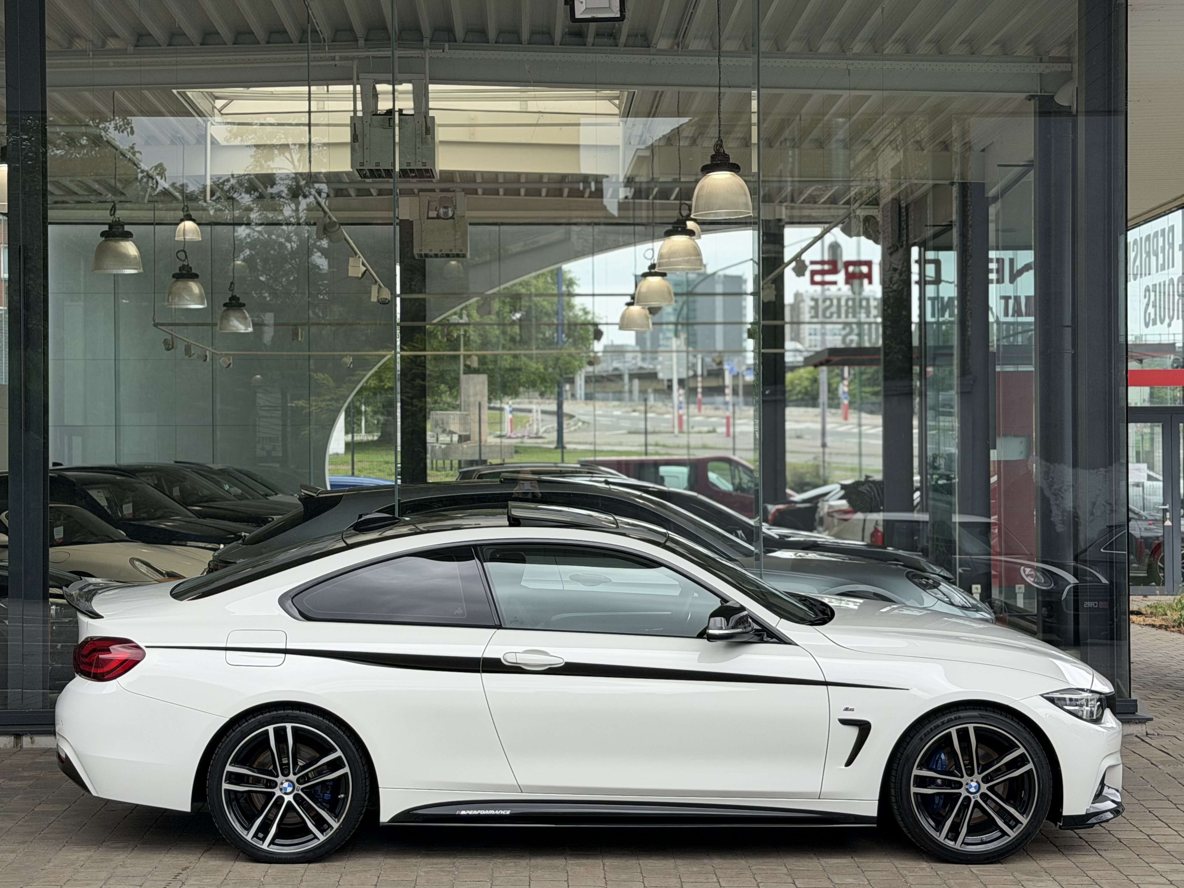 BMW 430 iA Coupé (PACK M Performance) COCKPIT-CARPLAY-CAMERA-TOE-CUIR-GPS-JA19P-GAR 12MOIS