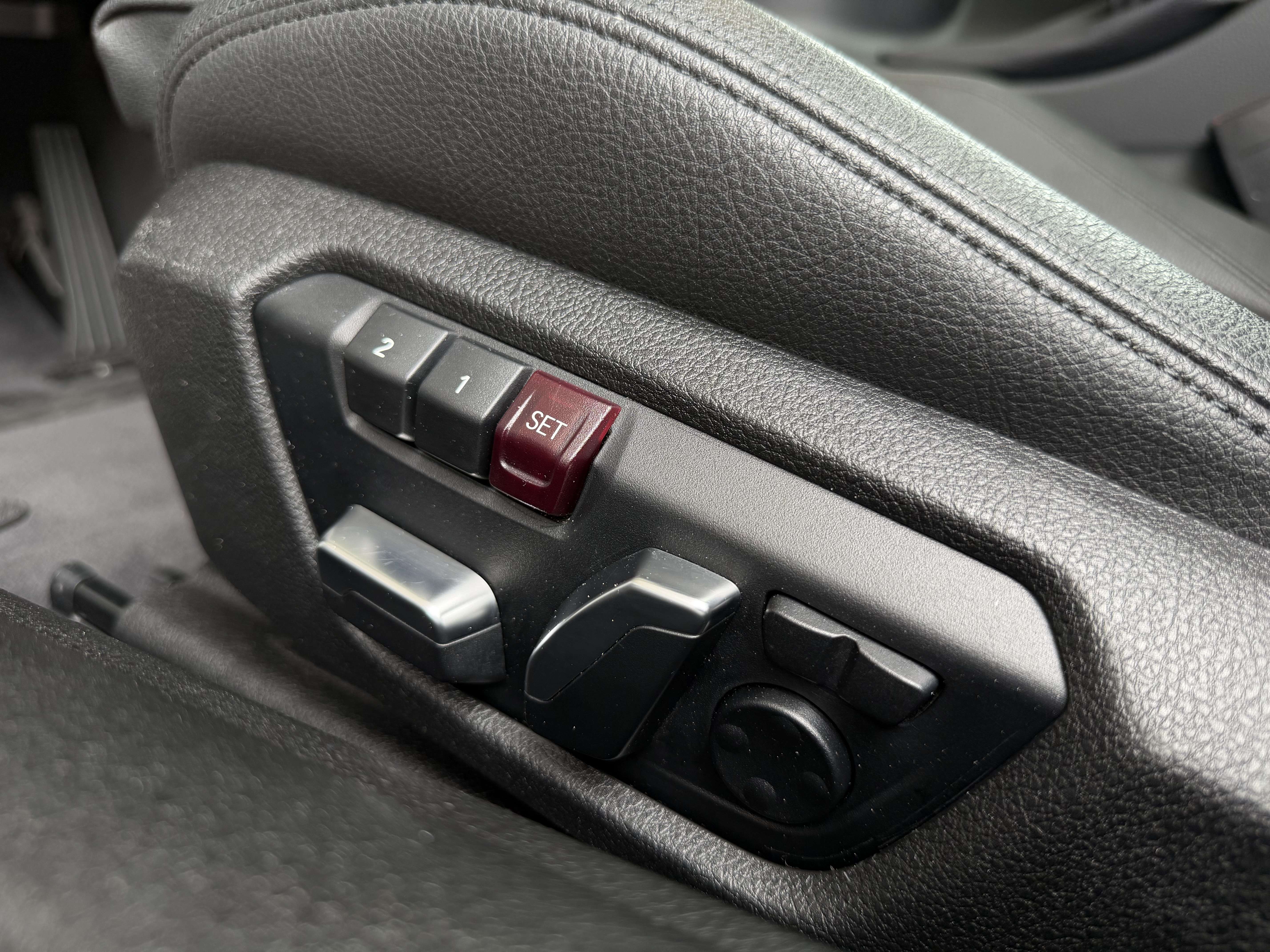 BMW 430 iA Coupé (PACK M Performance) COCKPIT-CARPLAY-CAMERA-TOE-CUIR-GPS-JA19P-GAR 12MOIS