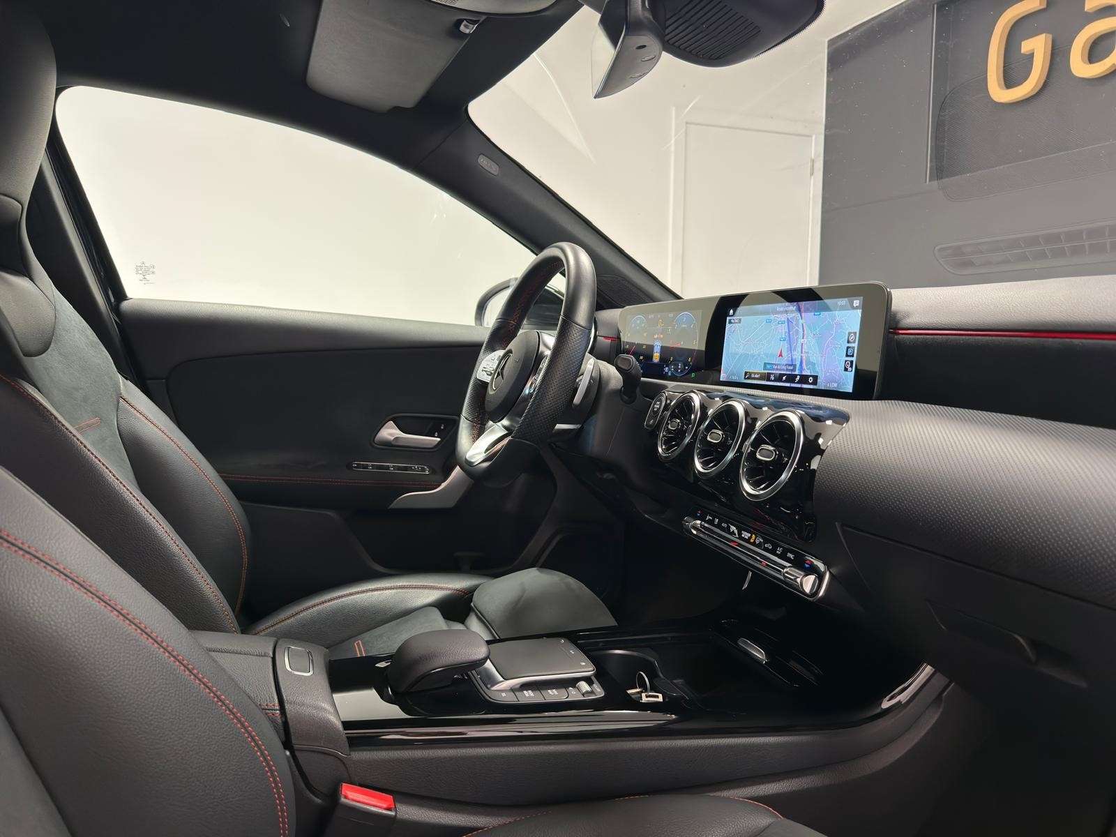 Mercedes-Benz A 180 A 180 d AMG Line**BOITE-AUTO*GPS+CAMERA*LED*CUIR*G