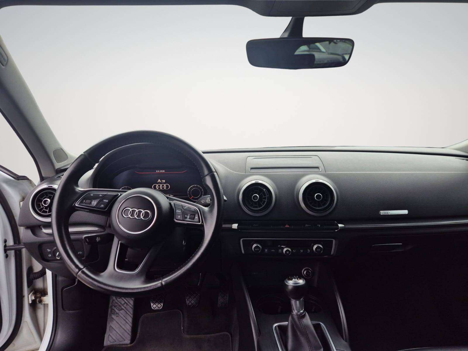 Audi A3 Sportback 1.6 TDi / S-Line Extérieur / Bluethoot / Navigation / Garantie 12 Mois