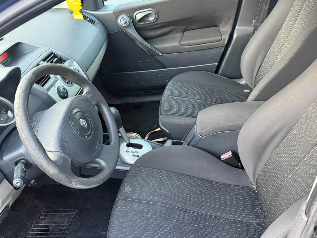 Renault Megane 1.6i 16V - 115 BVA II BERLINE Confort Authentique PHASE 1