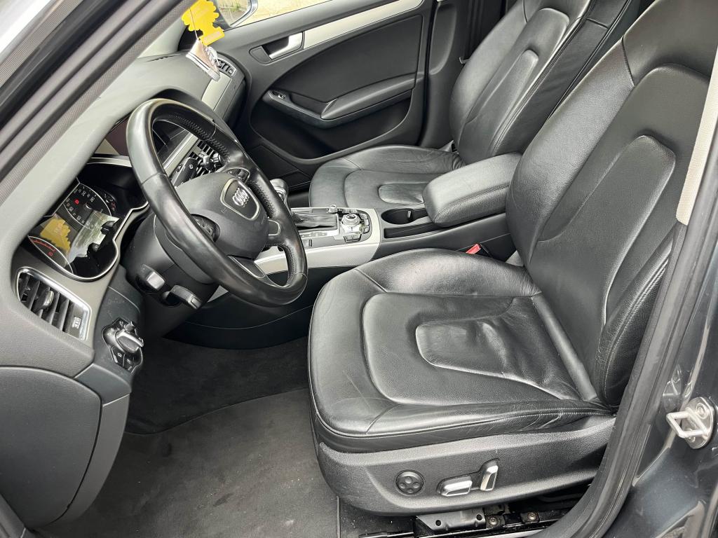 Audi A4 Quattro 2.0 TDI DPF - 177 BV S-tronic 2008 BERLINE Ambition Luxe PHASE 2