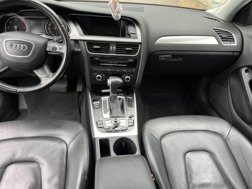 Audi A4 Quattro 2.0 TDI DPF - 177 BV S-tronic 2008 BERLINE Ambition Luxe PHASE 2