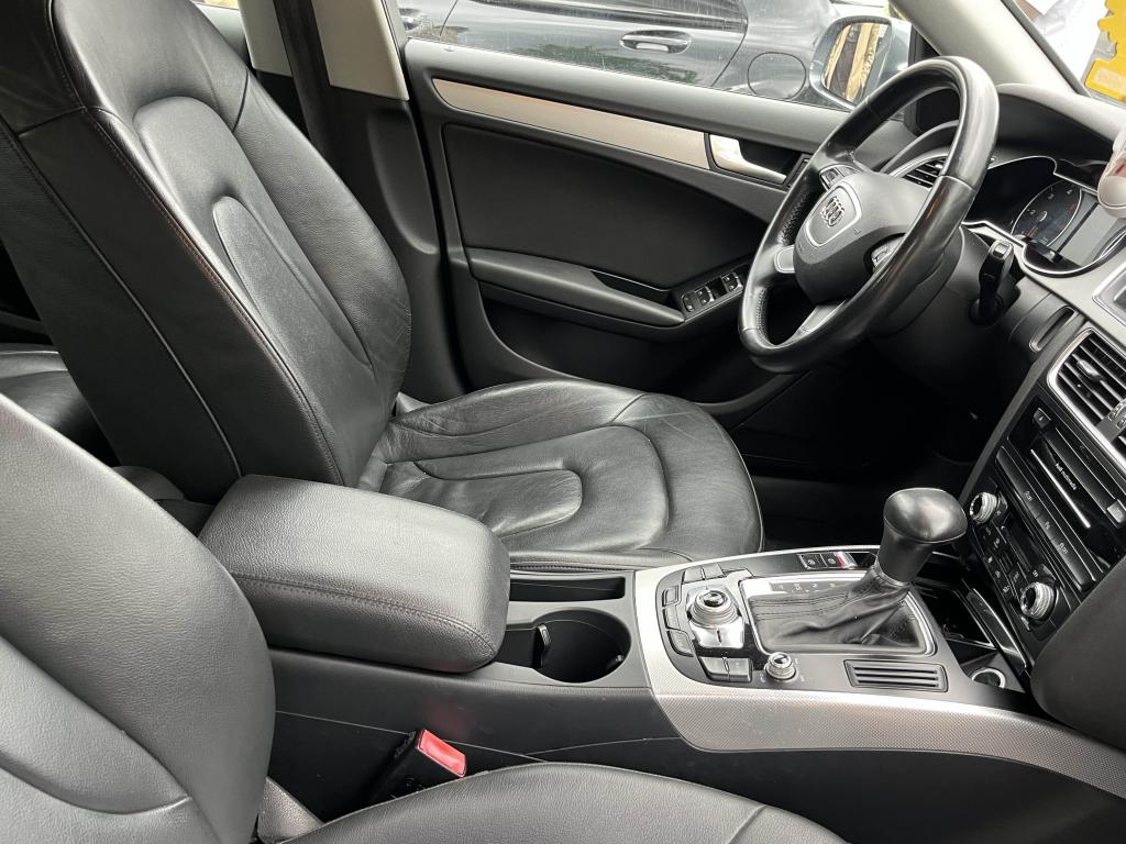 Audi A4 Quattro 2.0 TDI DPF - 177 BV S-tronic 2008 BERLINE Ambition Luxe PHASE 2