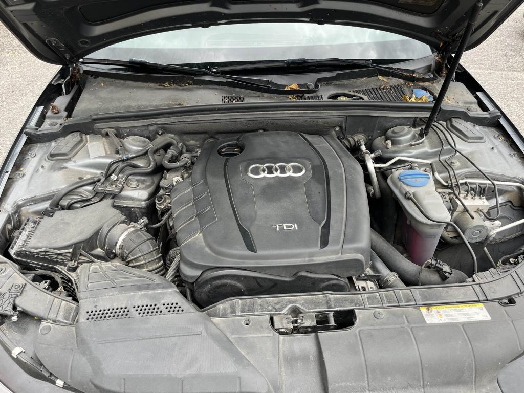 Audi A4 Quattro 2.0 TDI DPF - 177 BV S-tronic 2008 BERLINE Ambition Luxe PHASE 2