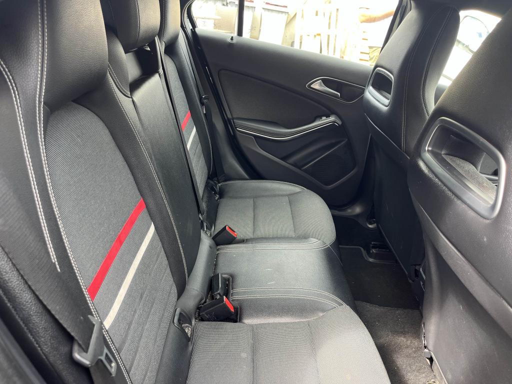 Mercedes-Benz Classe A 180 CDI FAP - BV 7G-DCT BERLINE BM 176 Inspiration PHASE 1