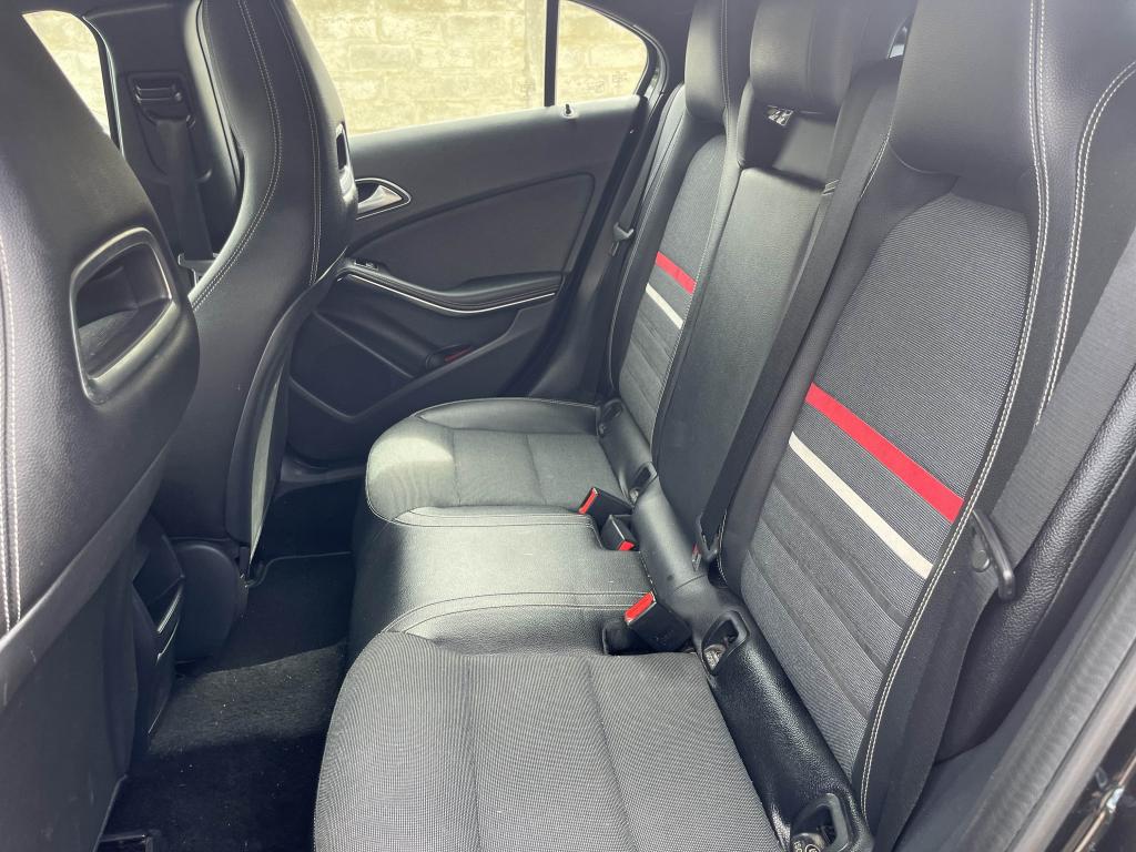 Mercedes-Benz Classe A 180 CDI FAP - BV 7G-DCT BERLINE BM 176 Inspiration PHASE 1