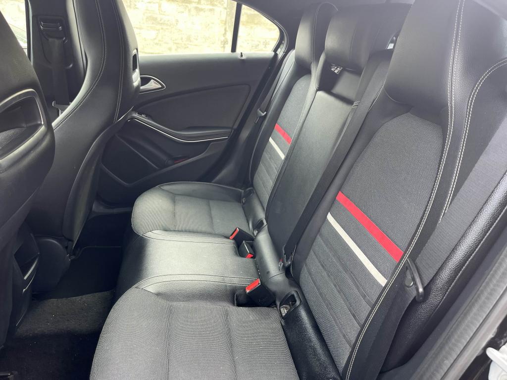 Mercedes-Benz Classe A 180 CDI FAP - BV 7G-DCT BERLINE BM 176 Inspiration PHASE 1