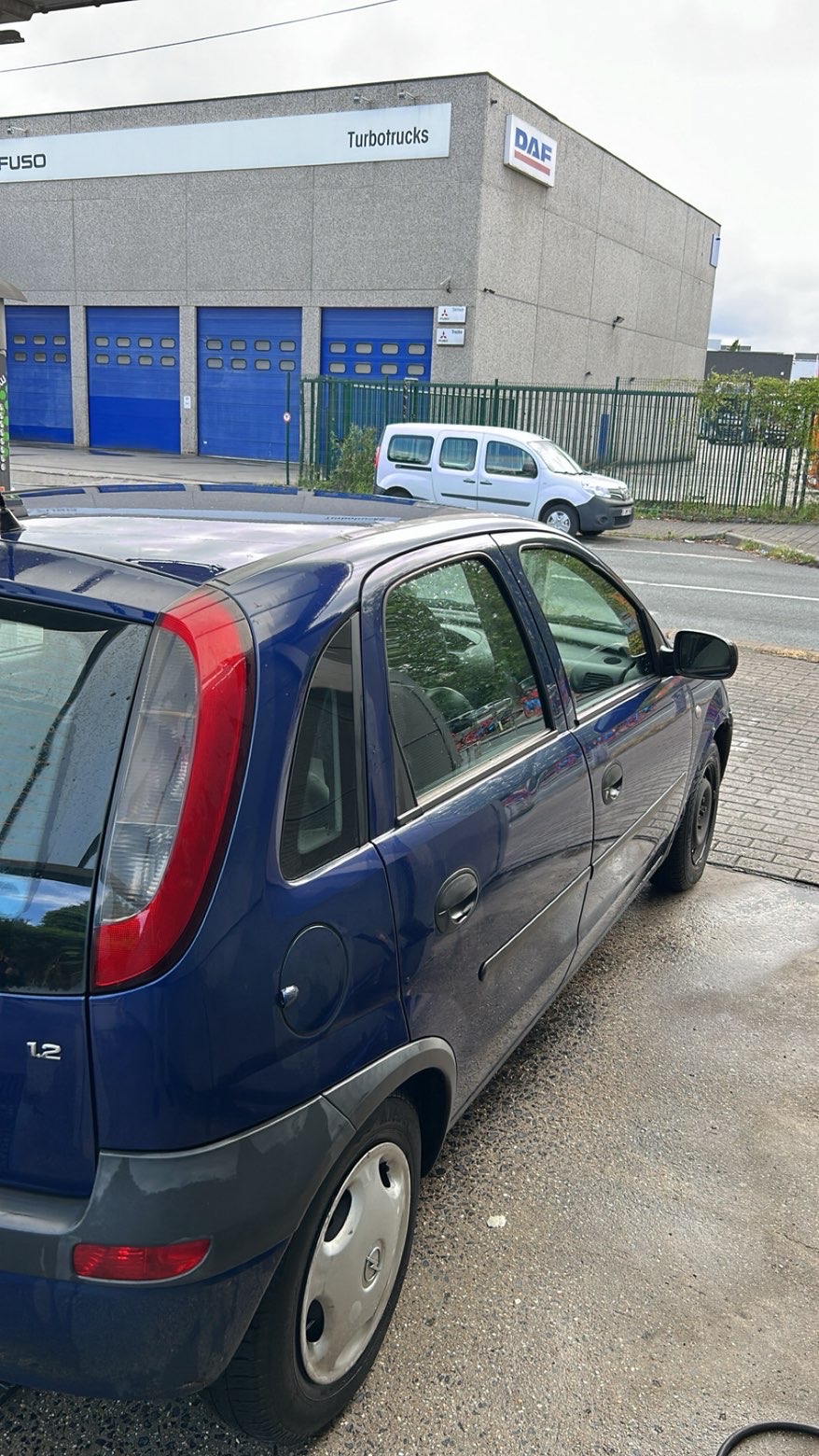 Opel Corsa II (2) 1.2 16S CENTURY 3P
