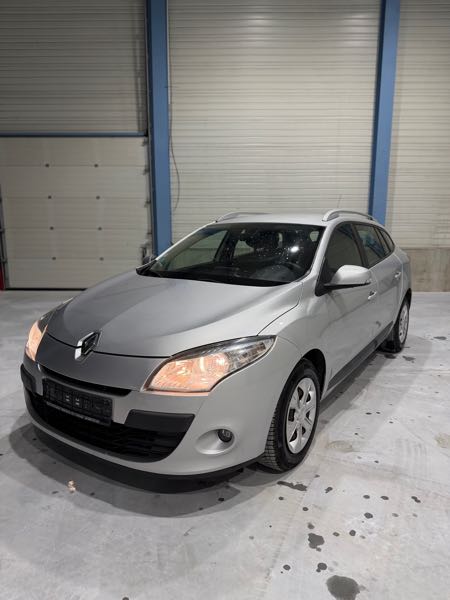 Renault Megane III (3) ESTATE 1.5 DCI 110 ENERGY LIFE ECO2