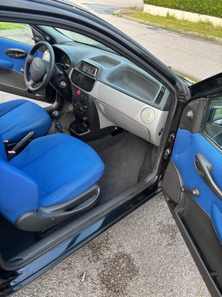 Fiat Punto II (2) 1.2 8V CULT II 3P