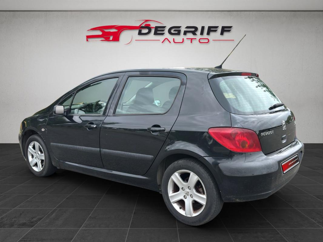 Peugeot 307 1.6i 16V XR Présence