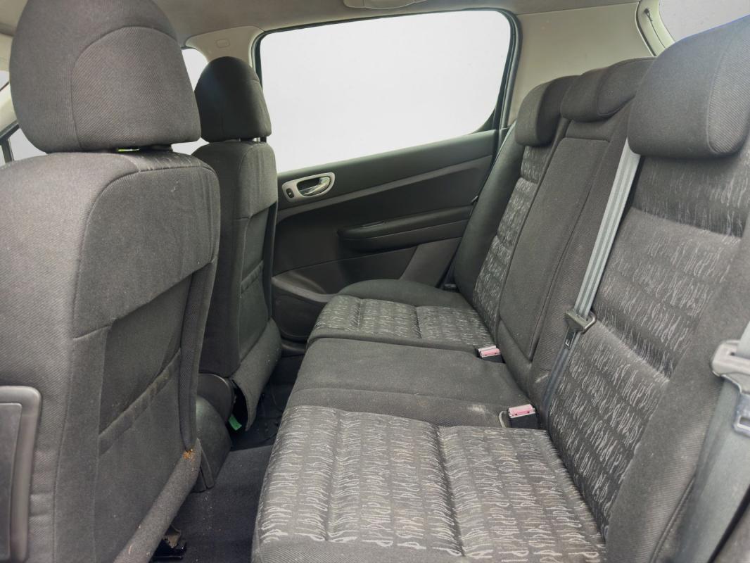 Peugeot 307 1.6i 16V XR Présence
