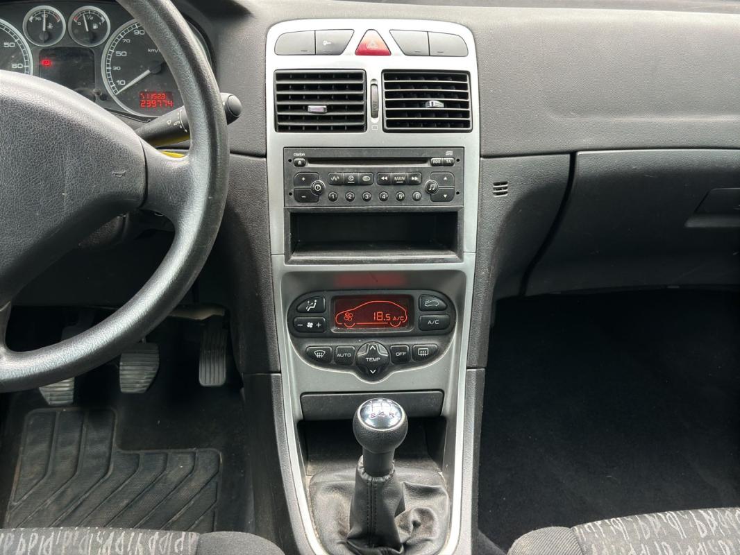 Peugeot 307 1.6i 16V XR Présence