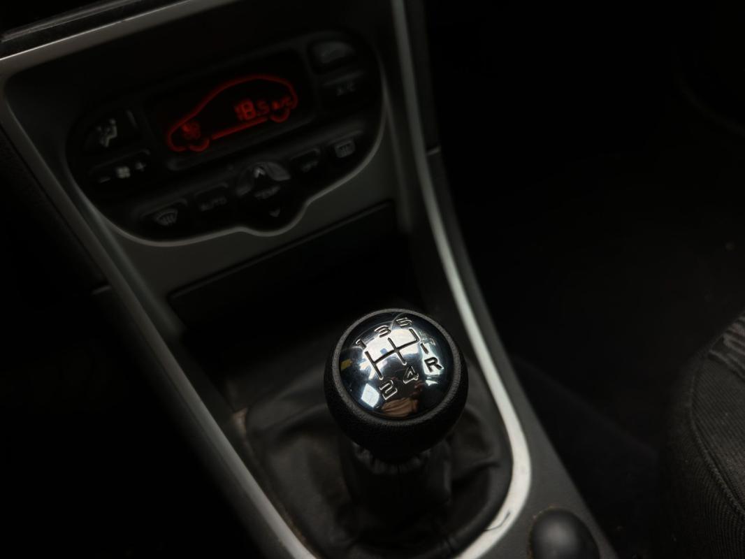 Peugeot 307 1.6i 16V XR Présence