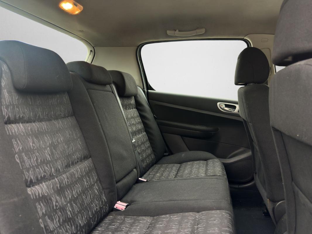 Peugeot 307 1.6i 16V XR Présence