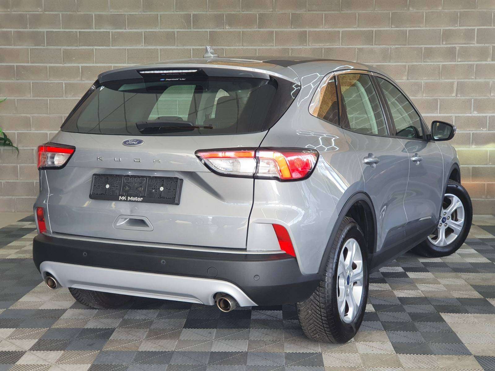 Ford Kuga 🟢1.5 ESSENCE 120CV - GPS - CRUISE - S.CHAUFF
