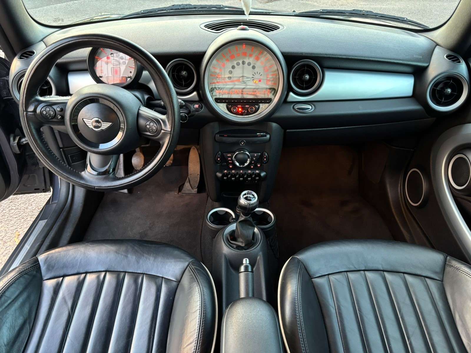 MINI Cooper D Mini 1.6 D Cooper