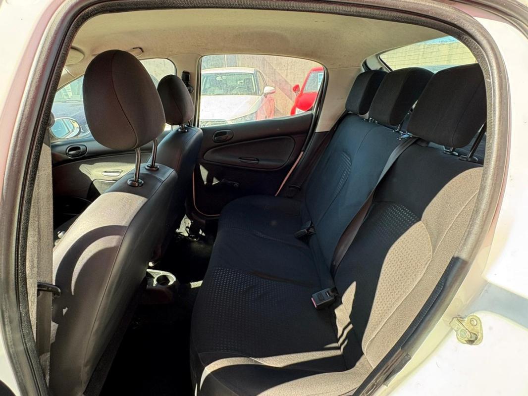 Peugeot 206+ 1.1i 60CH ESSENCE DE 2009 - ENTIÈREMENT RÉVISÉE & GARANTIE 12 MOIS EN EUROPE