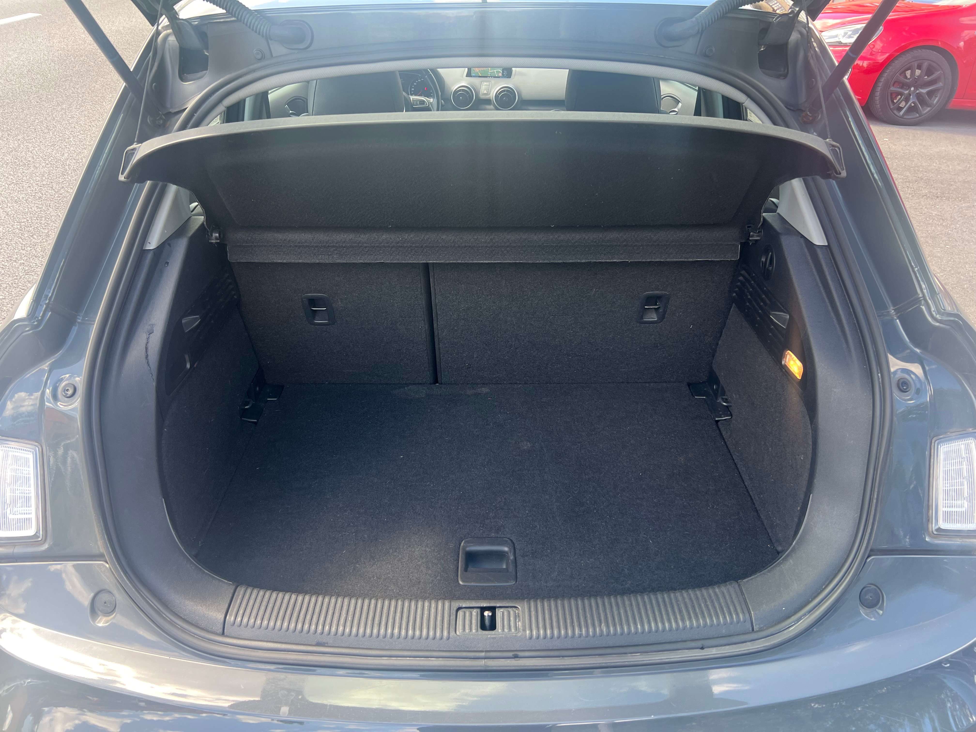 Audi A1 Sportback 1.0 TFSI Sport S tronic GPS CUIR SIÈGES SPORT CHAUFFANTS GARANTIE CRÉDIT 100%