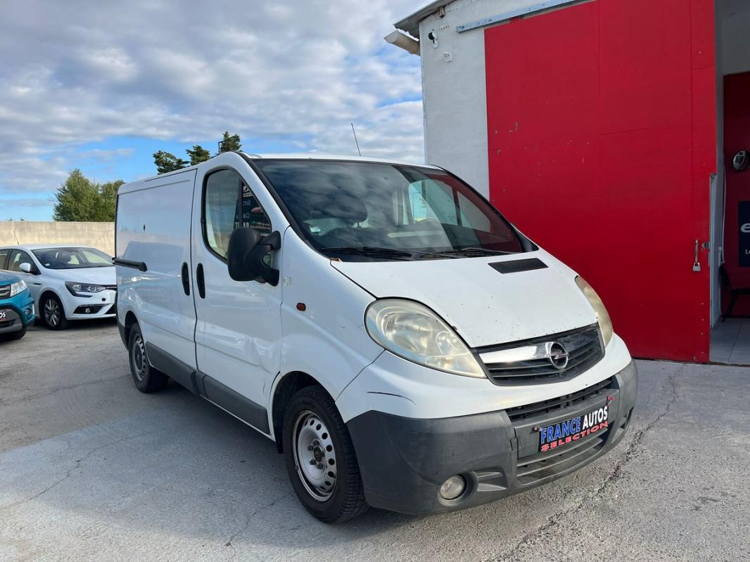 Opel Vivaro 2.0L CDTI 114 CH 3 PLACES DIESEL - ENTIÈREMENT RÉVISÉE ET GARANTIE EN EUROPE