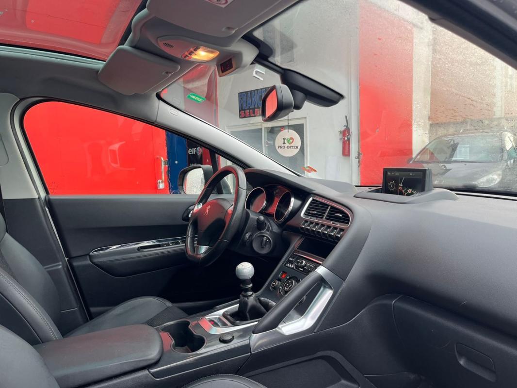 Peugeot 3008 1.6 HDI 120 CH - TOIT PANORAMIQUE | ENTIÈREMENT RÉVISÉE ET GARANTIE 12 MOIS EUROPE