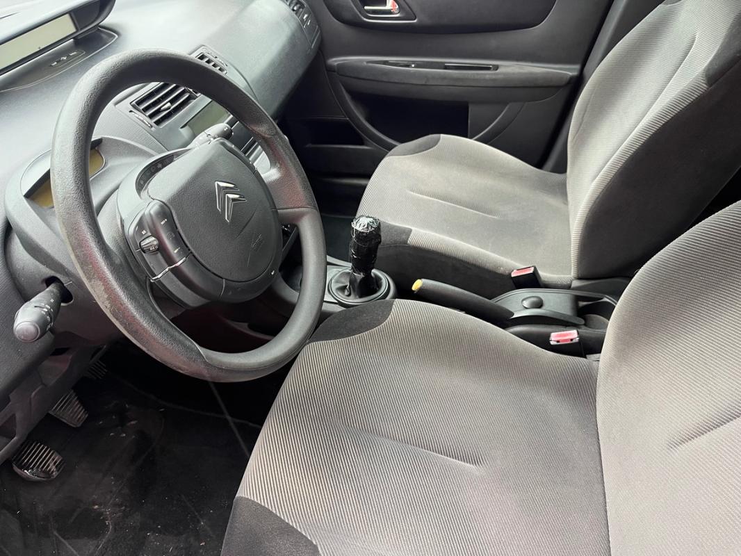 Citroen C4 1.6L HDI 90 CH IDEAL JEUNE CONDUCTEUR - ENTIÈREMENT RÉVISÉE ET GARANTIE 12 MOIS EUROPE