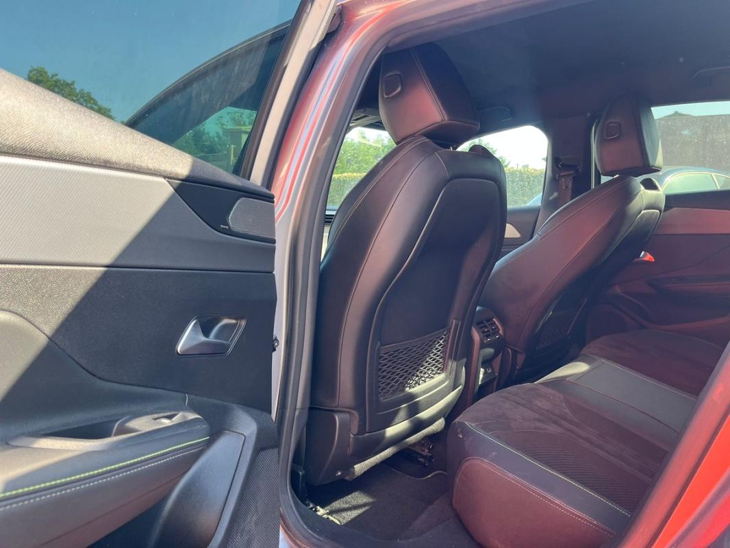 Peugeot 308 1.6L HYBRID 223 CH BOÎTE AUTOMATIQUE | ENTIÈREMENT RÉVISÉE & GARANTIE 12 MOIS EN EUROPE