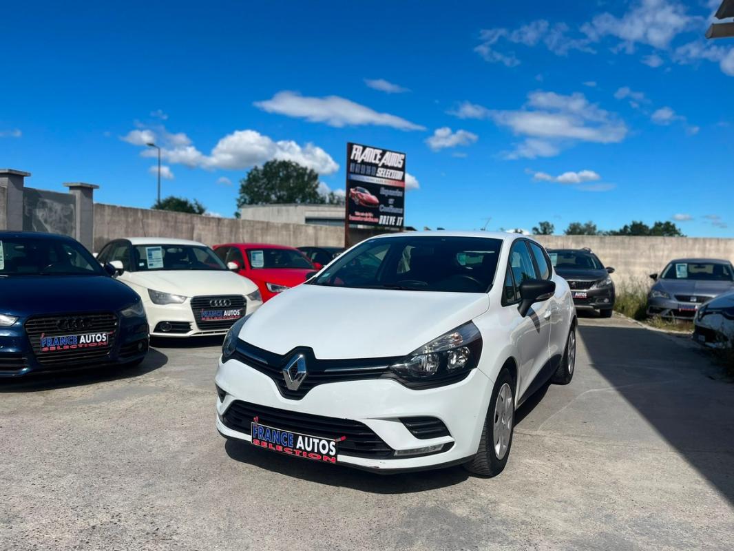 Renault Clio IV 1.2i 73 CH ESSENCE FAIBLE KMS - ENTIÈREMENT RÉVISÉE ET GARANTIE 12 MOIS EN EUROPE