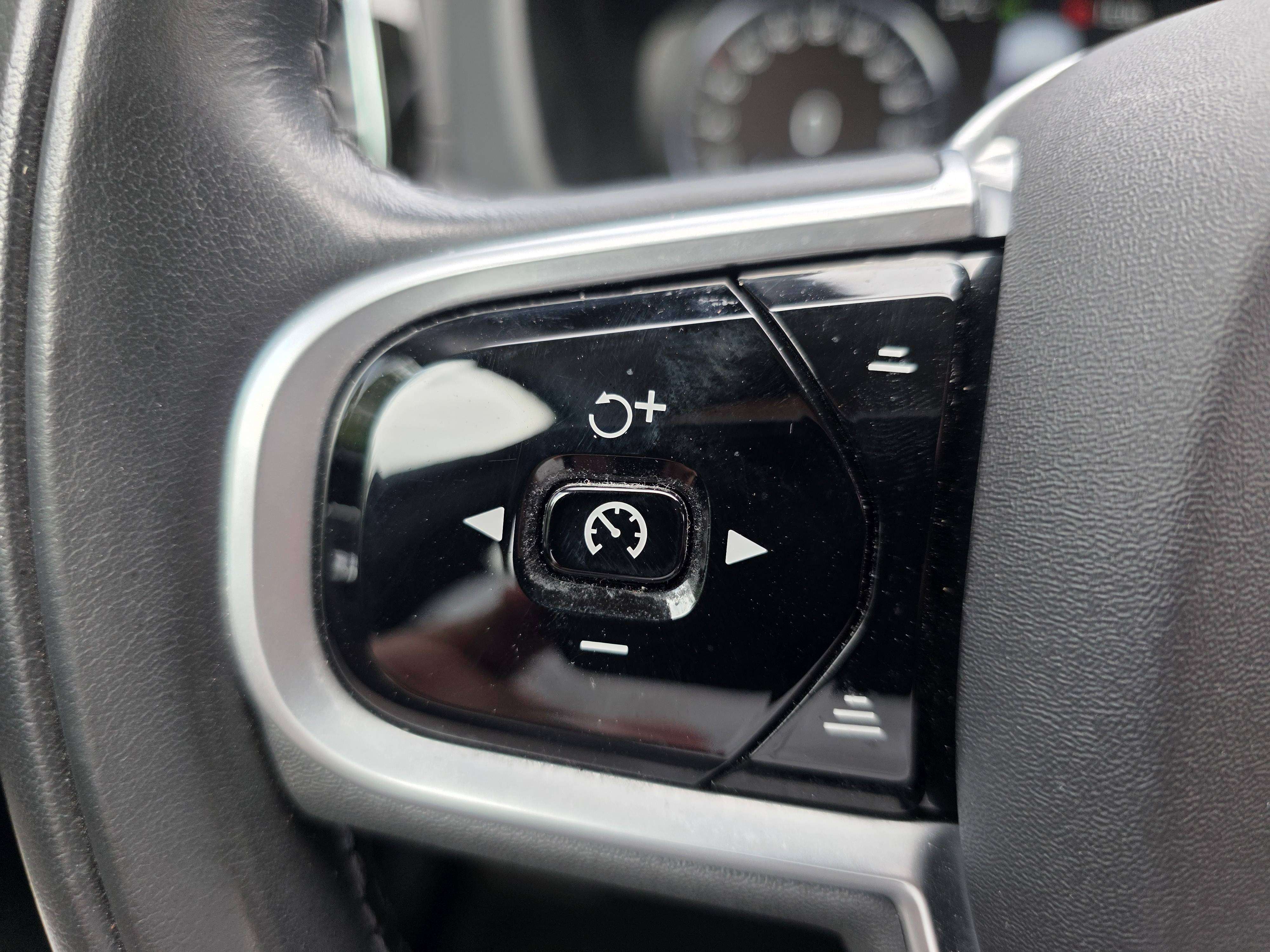 Volvo XC60 2.0 D4 Inscription Geartronic AdBlue 1°EIG. FULL OPTIES . IN PERFECTE STAAT !!