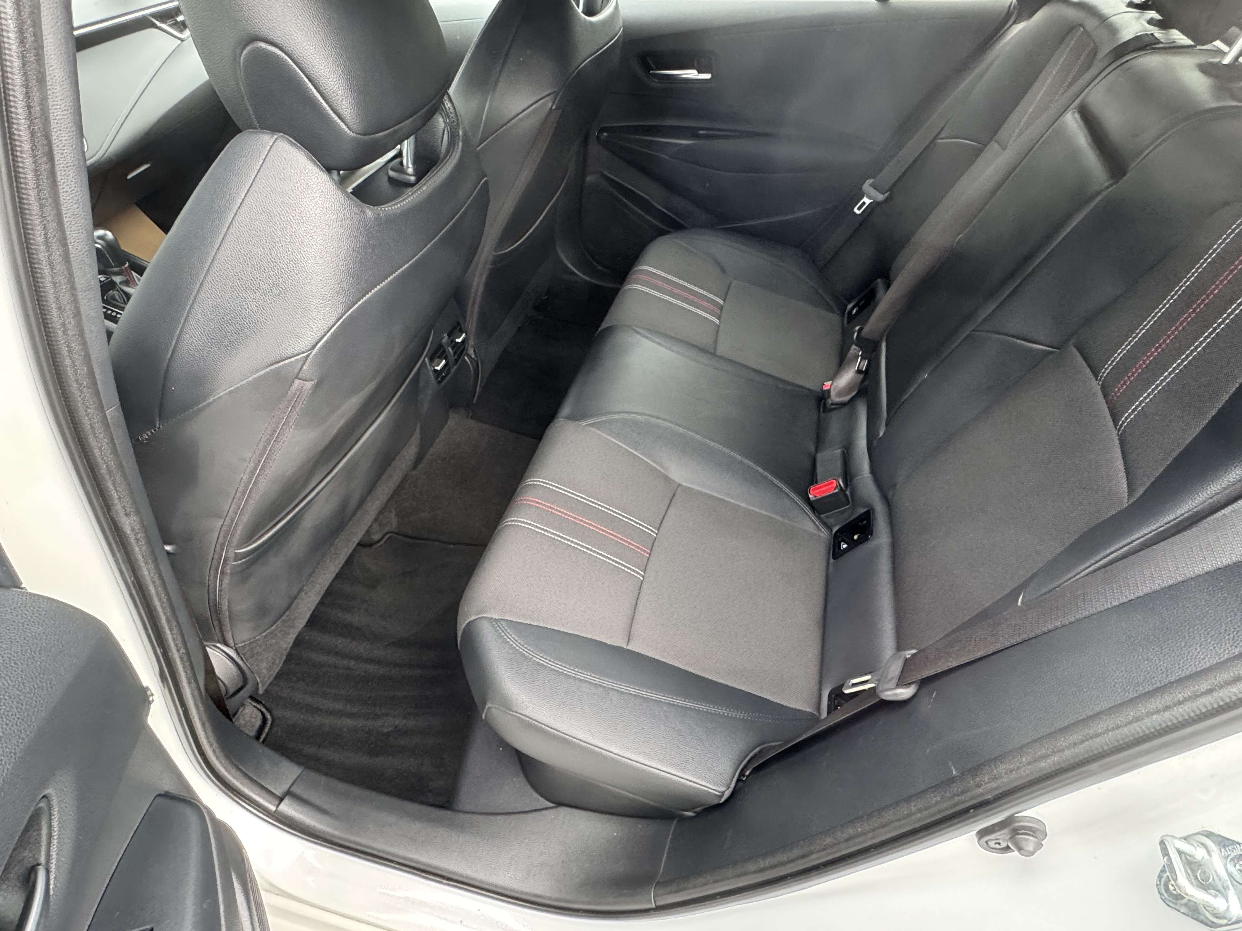 Toyota Corolla HYBRID TOURING SPORTS 1.8 GR LED GPS CAMERA