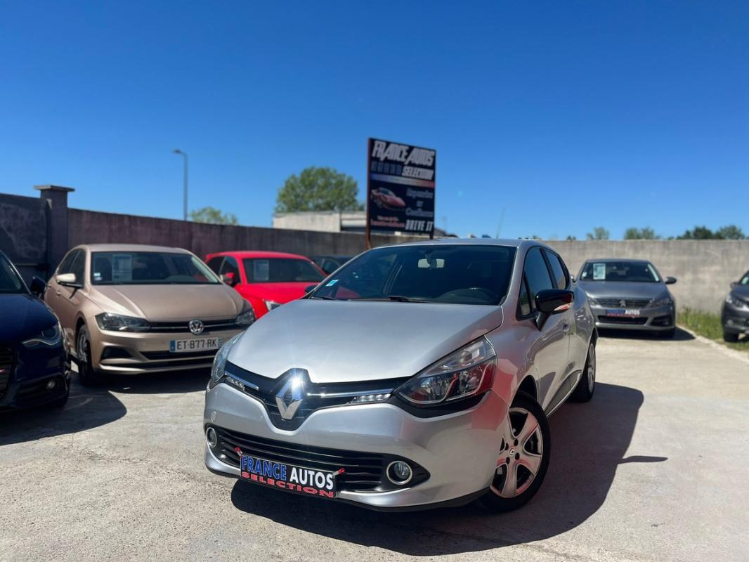 Renault Clio IV 1.5L DCI AVEC RADARS DE RECUL - ENTIÈREMENT RÉVISÉE ET GARANTIE 12 MOIS EN EUROPE