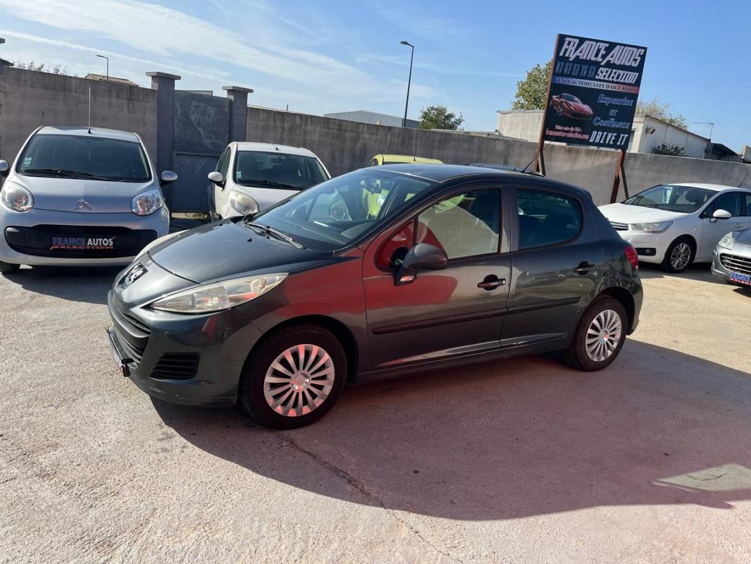 Peugeot 207 PHASE 2 1.4 HDI 70 CH – ENTIÈREMENT RÉVISÉE ET GARANTIE 12 MOIS EN EUROPE