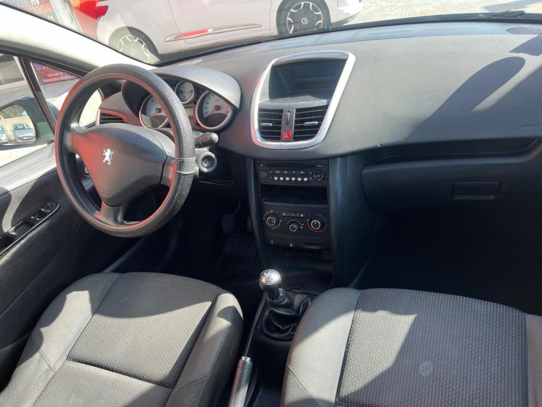 Peugeot 207 PHASE 2 1.4 HDI 70 CH – ENTIÈREMENT RÉVISÉE ET GARANTIE 12 MOIS EN EUROPE