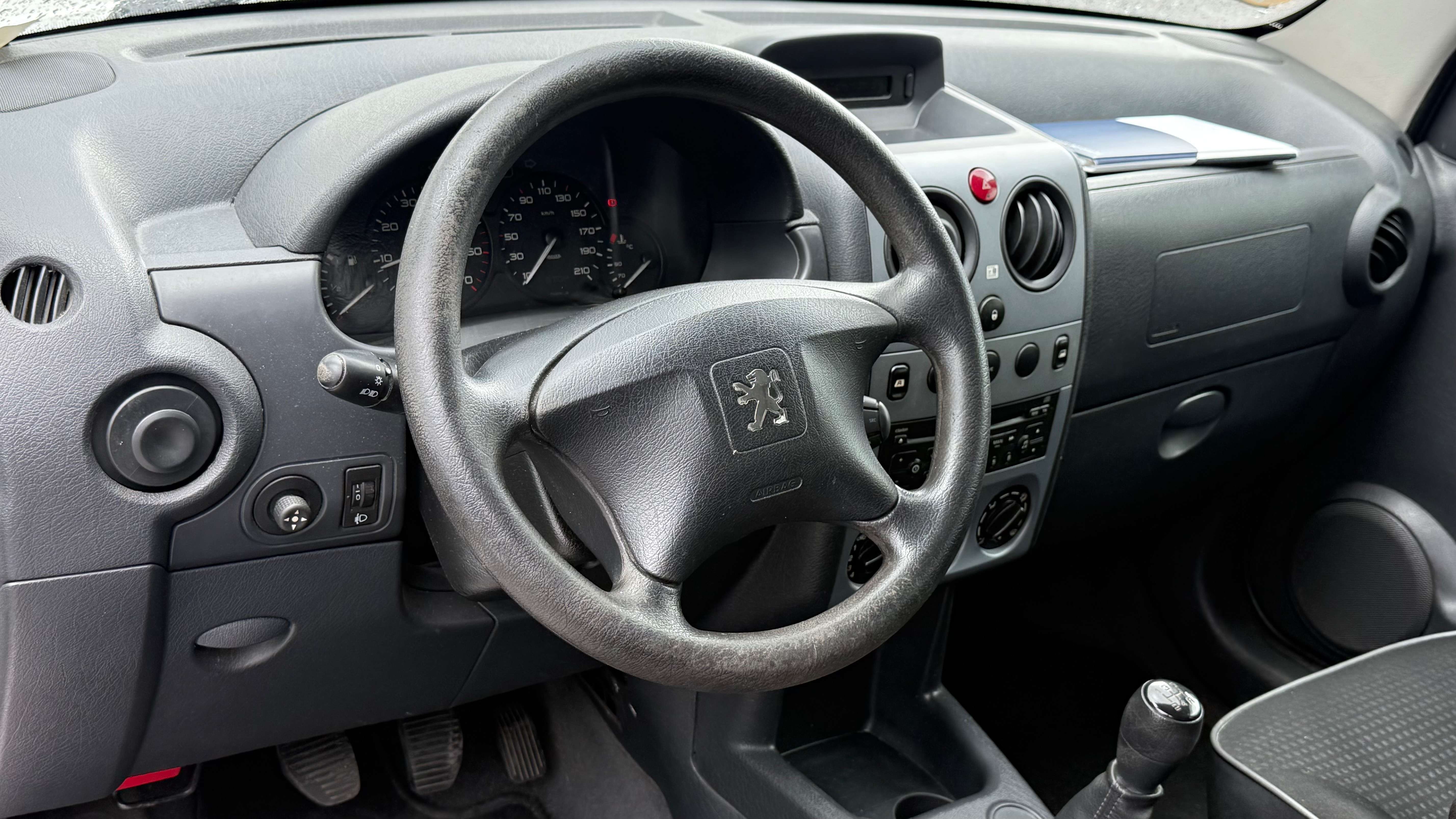 Peugeot Partner 1.6 HDi 5 PLACES DOUBLE PORTES COULISSANTES TRES BON ETAT
