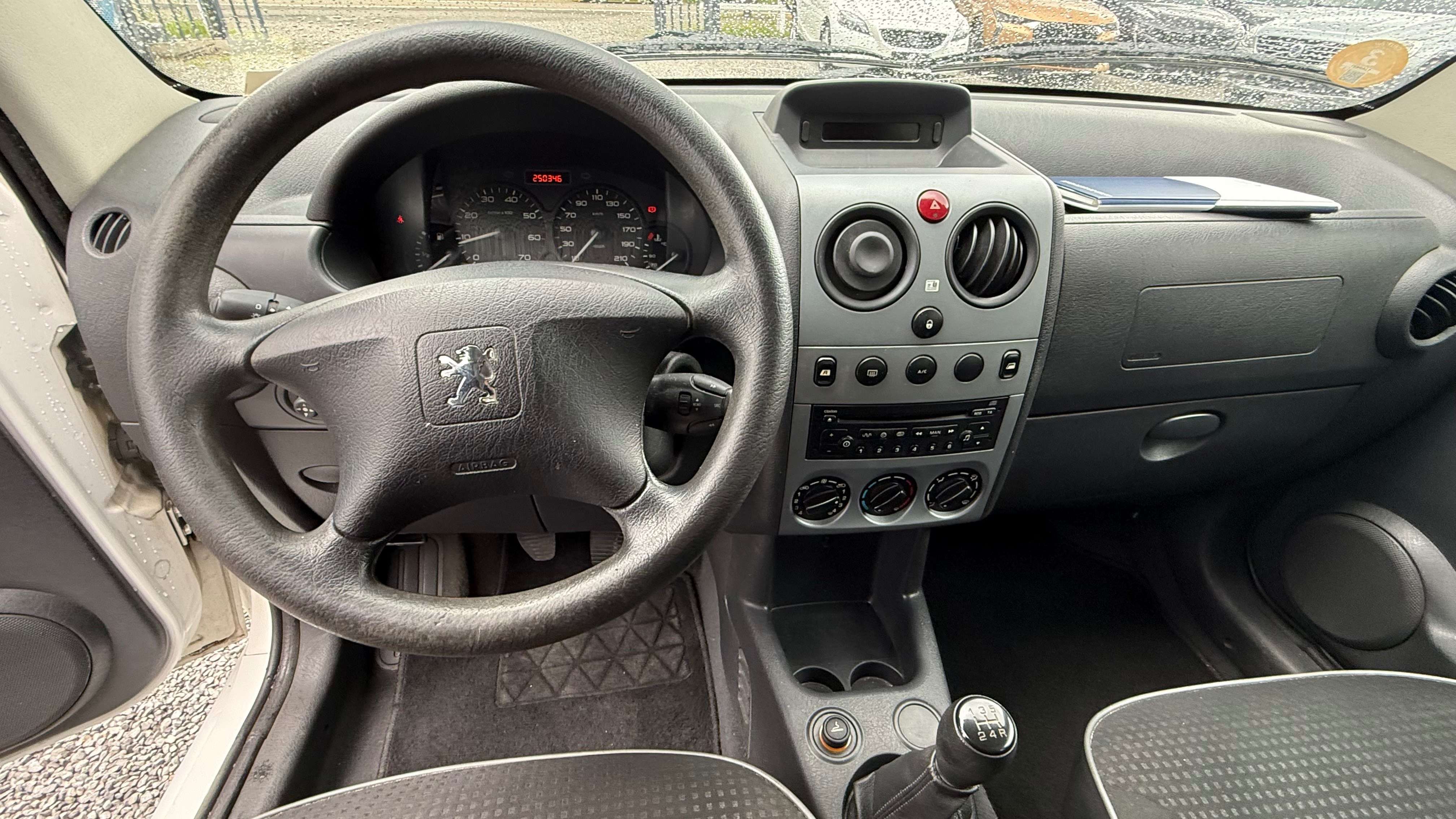 Peugeot Partner 1.6 HDi 5 PLACES DOUBLE PORTES COULISSANTES TRES BON ETAT