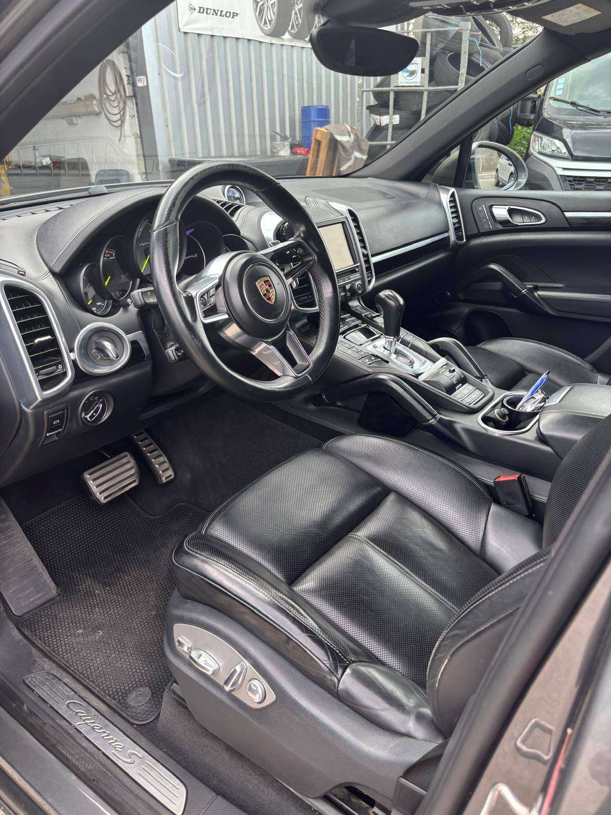 Porsche Cayenne Cayenne 3.0i V6 PHEV S Tiptronic S (306 kW)
